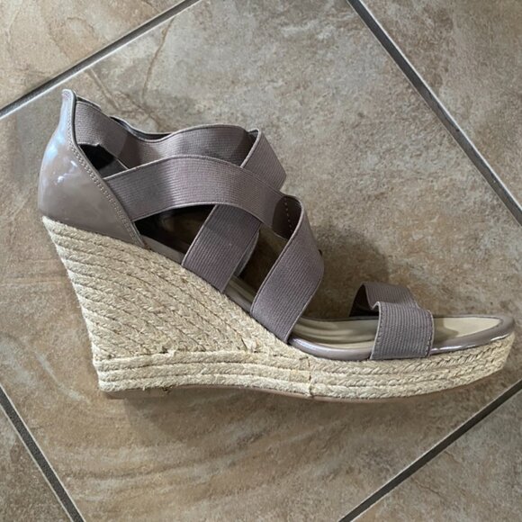 Expression Wedge Heels - Picture 6 of 6